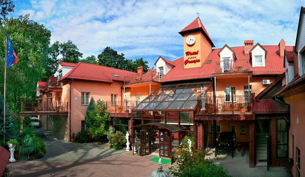 Hotel Gracja Gorzow Wielkopolski Ngoại thất bức ảnh