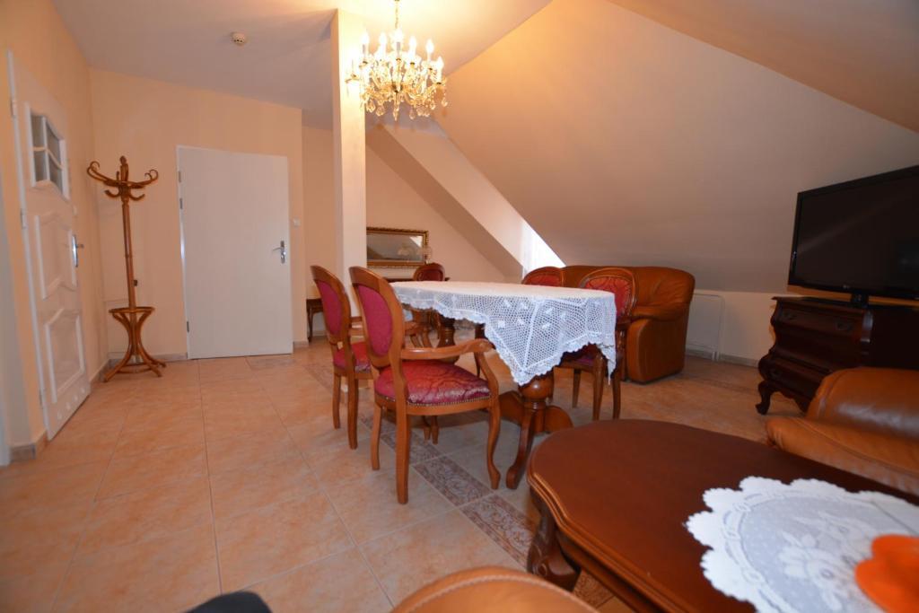 Hotel Gracja Gorzow Wielkopolski Ngoại thất bức ảnh